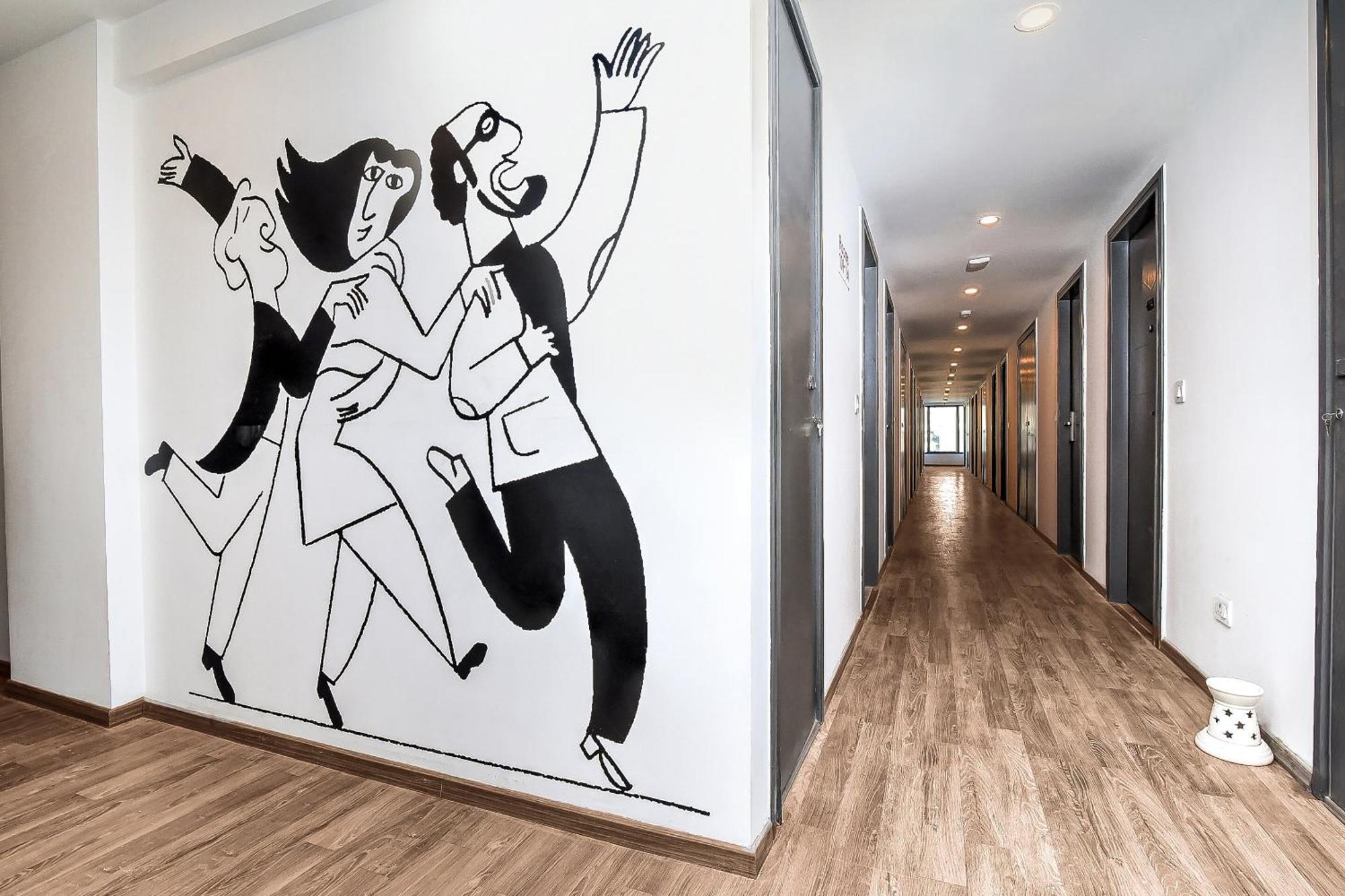 Hotel O Nova Rooms Surat Exterior foto